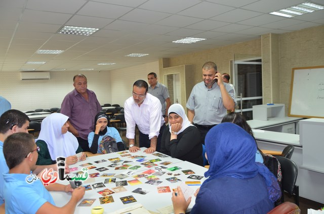 رئيس البلدية المحامي عادل بدير يهنئ الطلاب وأولياء الأمور والمدراء والمعلمين بمناسبة بداية السنة الدراسية 2015/2016..